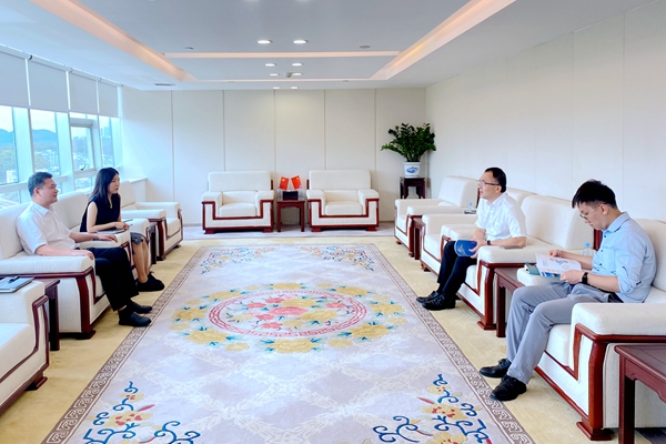 中小擔保與進出口銀行廣西分行、郵儲銀行廣西區(qū)分行洽談業(yè)務(wù)合作